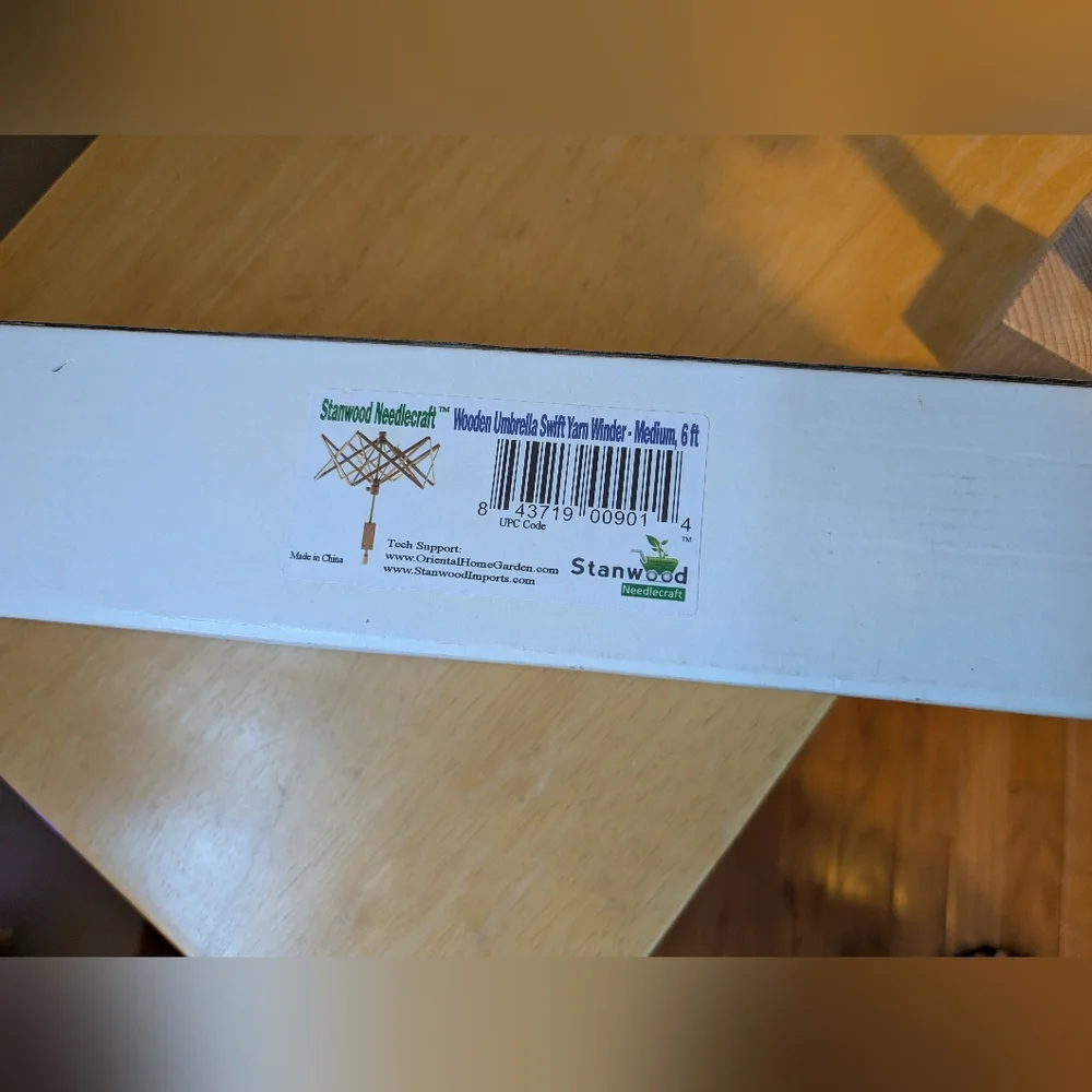 Stanwood Wooden Yarn Swift with Original Box, Made In China - Picture 3 of 8